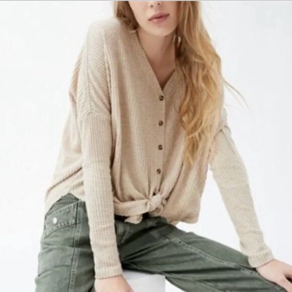 Urban Outfitters Out from Under Jojo Oversized Waffle Knit Button Down Medium - Picture 1 of 15